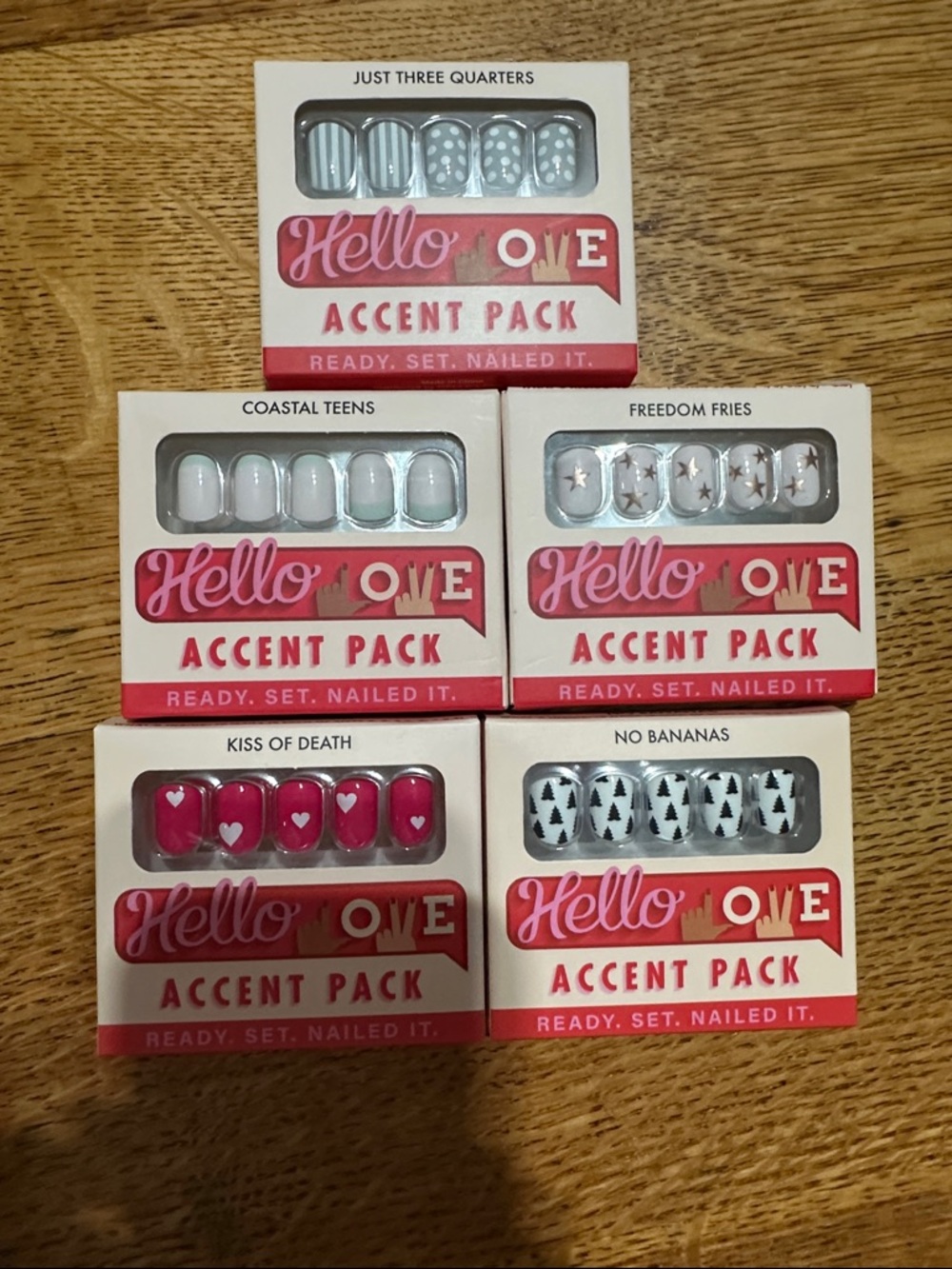 Hello Love Accent Pack - Mixed Accent Press-On Nails (Pink, White, Gray, Black)